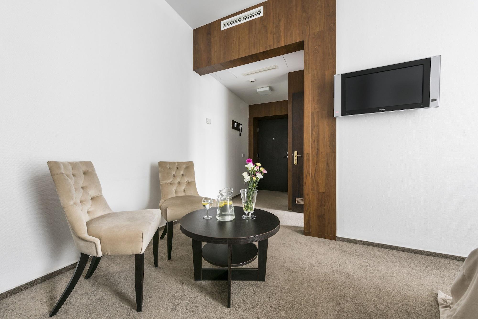 Amberton Cozy Hotel Κάουνας Εξωτερικό φωτογραφία